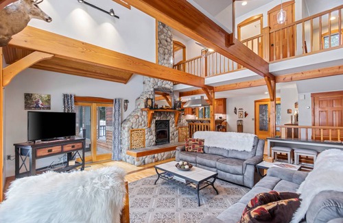 Clark Fork House | 304 m² House ∙ 7 bedrooms ∙ 12 guests