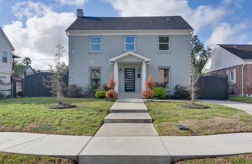 Riverside Terrace House | 315 m² House ∙ 5 bedrooms ∙ 10 guests