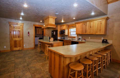 Cascade House | 316 m² House ∙ 5 bedrooms ∙ 16 guests