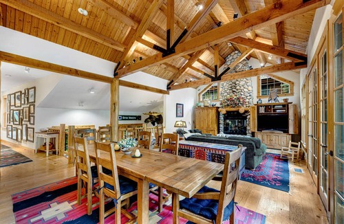 Granite Ridge House | 317 m² House ∙ 4 bedrooms ∙ 12 guests