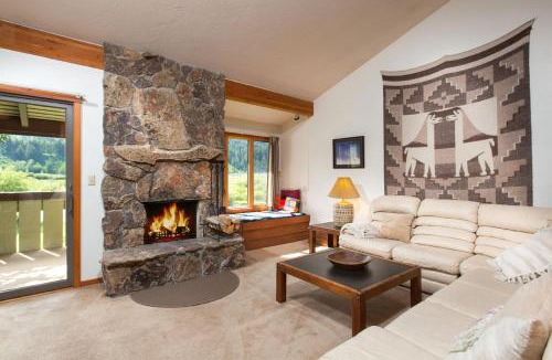 Moose Wilson Road Apartment | 3223 Thimbleberry