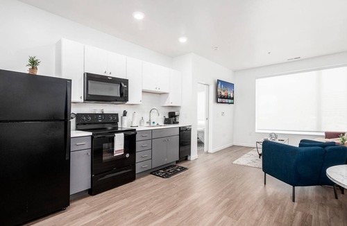 Downtown Columbus Apartment | 325-195 East Main St -- HIGH END 1BR APT I BEAUTIFUL VIEW OF COL
