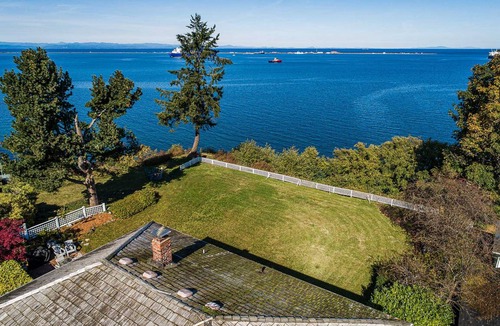 Port Angeles House | 326 m² House ∙ 4 bedrooms ∙ 8 guests
