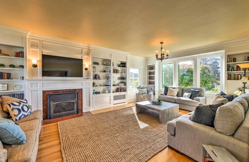 Port Angeles House | 326 m² House ∙ 4 bedrooms ∙ 8 guests