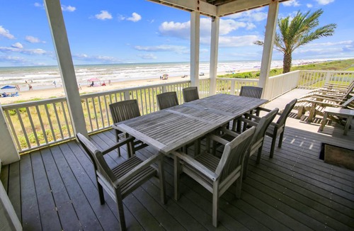 Beachside Village House | 338 m² House ∙ 5 bedrooms ∙ 14 guests