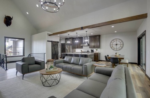 Deadwood House | 362 m² House ∙ 5 bedrooms ∙ 15 guests