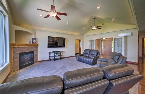 Idaho Falls House | 371 m² House ∙ 5 bedrooms ∙ 10 guests