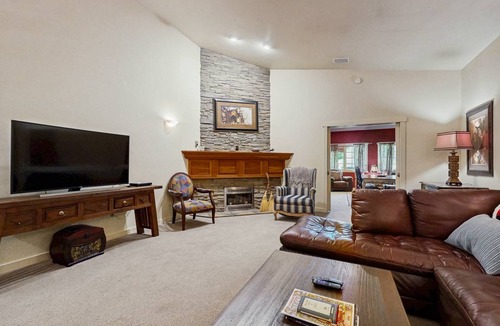 Bellevue House | 372 m² House ∙ 4 bedrooms ∙ 8 guests