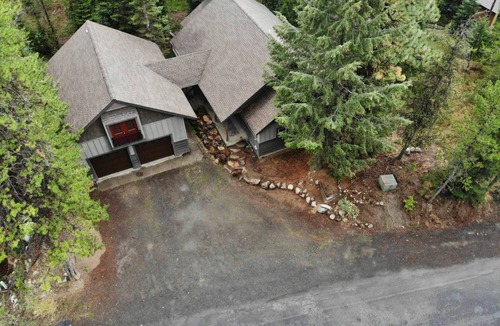 McCall Cabin | 390 m² Cabin ∙ 4 bedrooms ∙ 20 guests