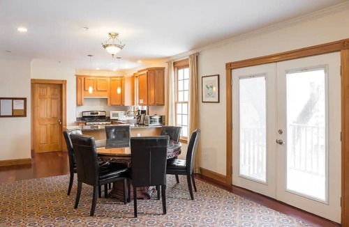 Inman Square Condo | 3Bed/3Bath Home, 3 Parking spots close to Central Sq, MIT, Harvard. Walk to T.
