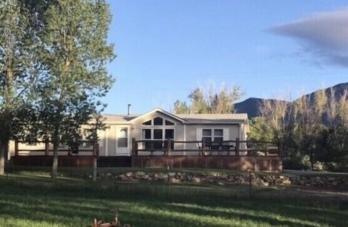 Gardiner House | 3BR/2BTH on the bank of Yellowstone River