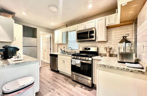 Atlanta House | 3BR Executive Stay – 15 Minutes to ATL Airport! Fast Wi-Fi & Free Parking
