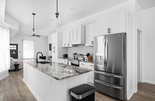 Holy Cross House | 3BR Family Home Arsenal Heights
