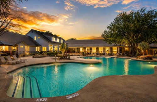 Pleasant Valley Apartment | 3BR Family & Work-Friendly Home Near Downtown Austin