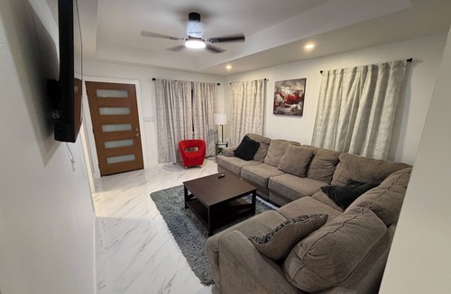 Brownsville House | 3BR Modern Home, Brownsville, Prime Location