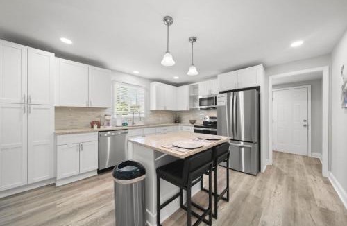 Mount Holly House | 3BR Renovated Bungalow Fire Pit Near Catawba River