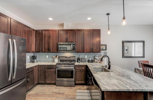 McCall House | 3KingBeds~DavisAve NewBuild~BonusRm~SUP/Kayak~A/C