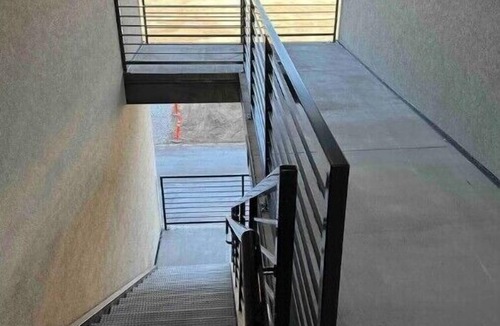 River Heights Condo | 3rd floor condo in Providencenn