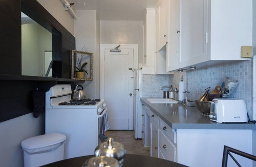 Fort MacArthur Apartment | 3rdFlrRelaxBeachside!NewBdStudioSteps2Bch!AirFryer