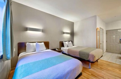 Beaumont Hotel | 4 Affordable Family Rooms Near Beaumont Amtrak Station – 2.6 km Distance