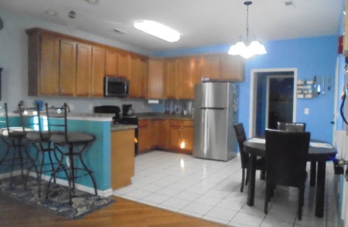 Goose Creek House | 4 bdrms 3 fulls ba, indoor sauna, large hottub, large spacious Home and more!