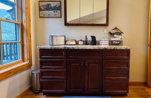 Wolf Creek Cabin | 4 bed 3 bath cabin at Holter Lake by Wolf Creek Craig. Fishing, pool table, fun!
