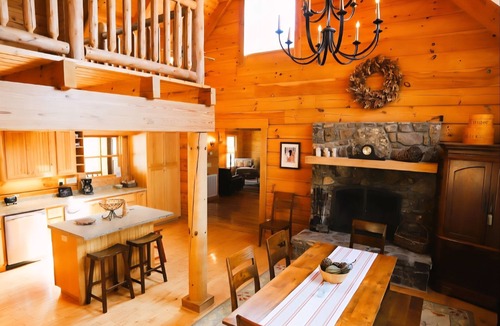 Cloudland Cabin | 4-bedroom cabin in marvelous Cloud Land/20 acres of private land with trails