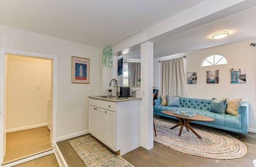 Summerville House | 4-bedroom house 5 min from Masters - back apartment - two kitchens - BBQ - games
