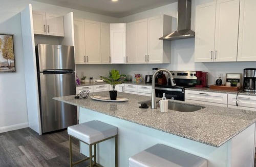 Ponderosa - Wingate House | 4-bedroom house close to CLT ballpark- 1 King/3 Q