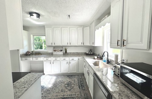 Millington House | 4-bedroom house in wonderful Millington with WiFi, AC- Pond - Barn - 9 acres -