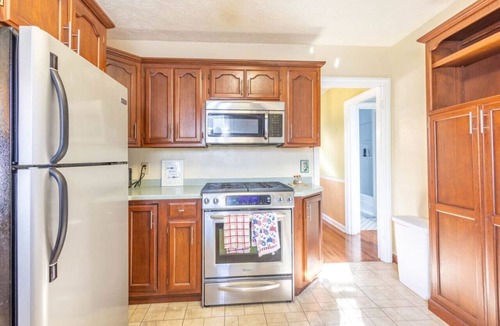 Meridian-Kessler House | 4 BRs+King Bed+Game Room+Broadripple+Bars+Spacious