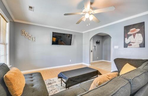 Greensboro House | < 4 Mi to Dtwn Greensboro: Renovated Home w/Yard!
