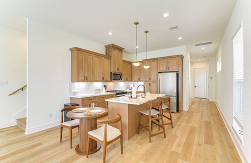 OST - South Union Cottage | 4 Mi to NRG Stadium: Modern Group Retreat