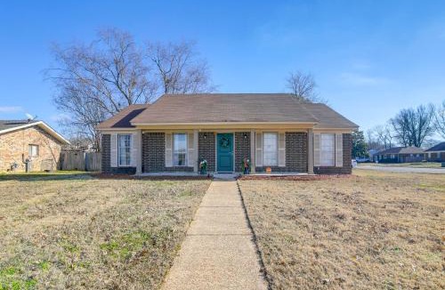 Ellendale House | 4 Mi to Shelby Farms Park Memphis Home with Patio!