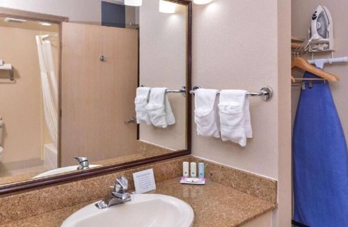 South San Francisco House | 4 Non-Smoking Two Queens at Hotel Nova SFO by FairBridge, Free Breakfast!