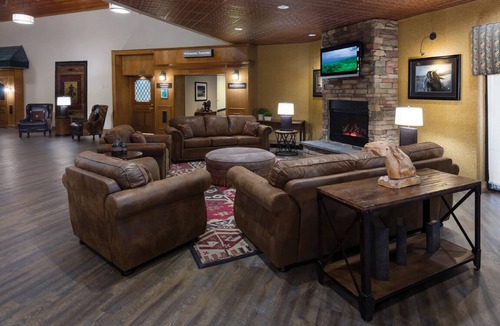Casper House | 4 Pet-Friendly Units, Airport Shuttle, Pool, Near Casper Planetarium