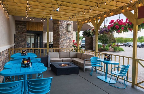 Casper House | 4 Pet-Friendly Units, Airport Shuttle, Pool, Near Casper Planetarium