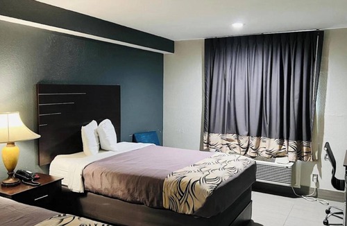 North Shore Hotel | 4 Quiet & Clean Rooms w/Free Parking - Perfect for a Visit to Houston’s East