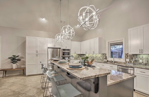 Seguin House | 4-Season Boathouse, Hot Tub! Guadalupe River Oasis