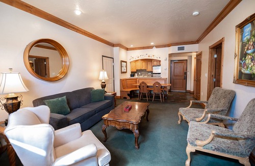 Zermatt Villa | 4-Star Zermatt Resort 2B2B Villa Only Min's to Park City, Deer Valley & Sundance