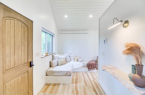 Polson Apartment | 40 m² Apartment ∙ 2 guests
