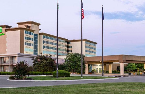 Jeffersontown Hotel | 40 m² Hotel ∙ 127 guests