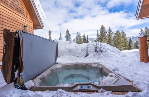 Big Sky House | 401 m² House ∙ 6 bedrooms ∙ 12 guests