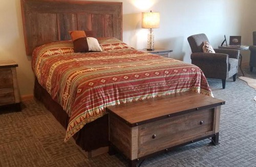 Gardiner Hotel | 406 Lodge at Yellowstone