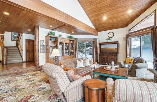 Park Meadows House | 418 m² House ∙ 6 bedrooms ∙ 18 guests