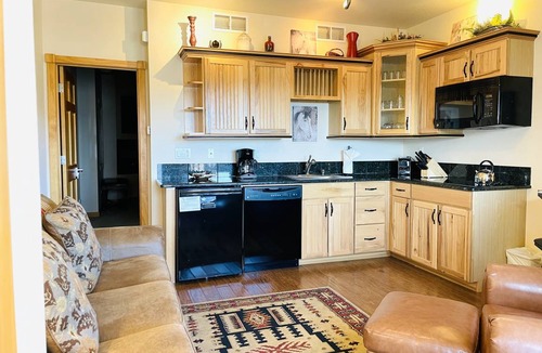 Estes Park Condo | 43 m² Condo ∙ 1 bedroom ∙ 4 guests