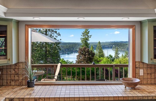 Hayden View Estates House | 431 m² House ∙ 4 bedrooms ∙ 12 guests