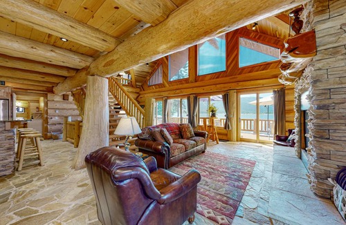 Tamarack Resort Cabin | 440 m² Cabin ∙ 4 bedrooms ∙ 12 guests