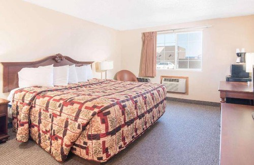 Grand Forks Hotel | 45 m² Motel ∙ 127 guests