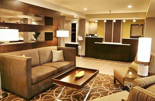 Grand Forks Hotel | 46 m² Hotel ∙ 2 bedrooms ∙ 127 guests